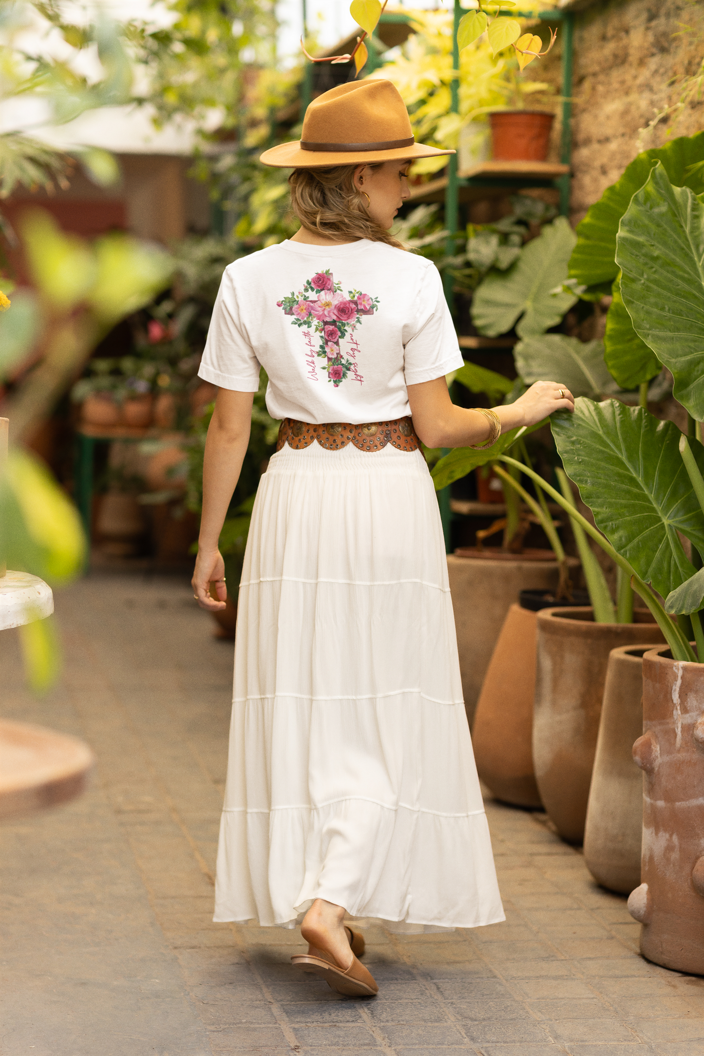 “Jesus is the Light” – Women’s Tee | Faith Collection (Flower Series)